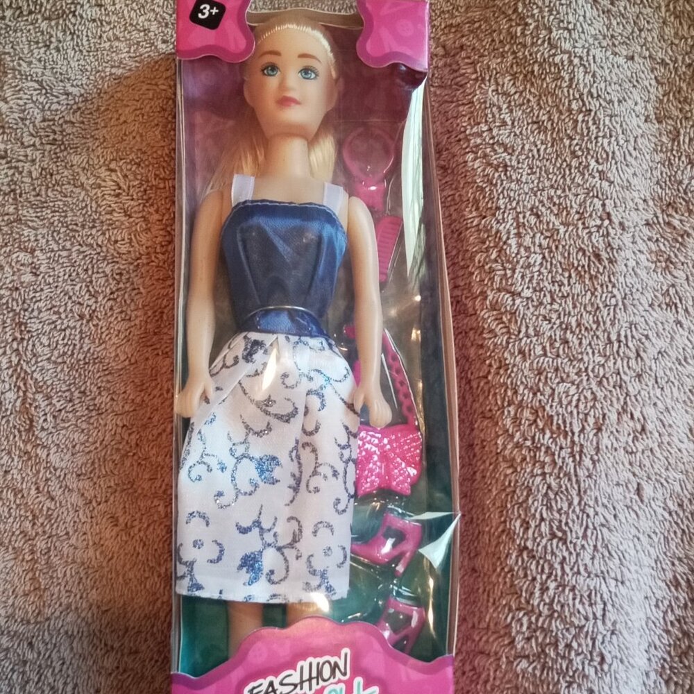 Fashion Doll Toy
